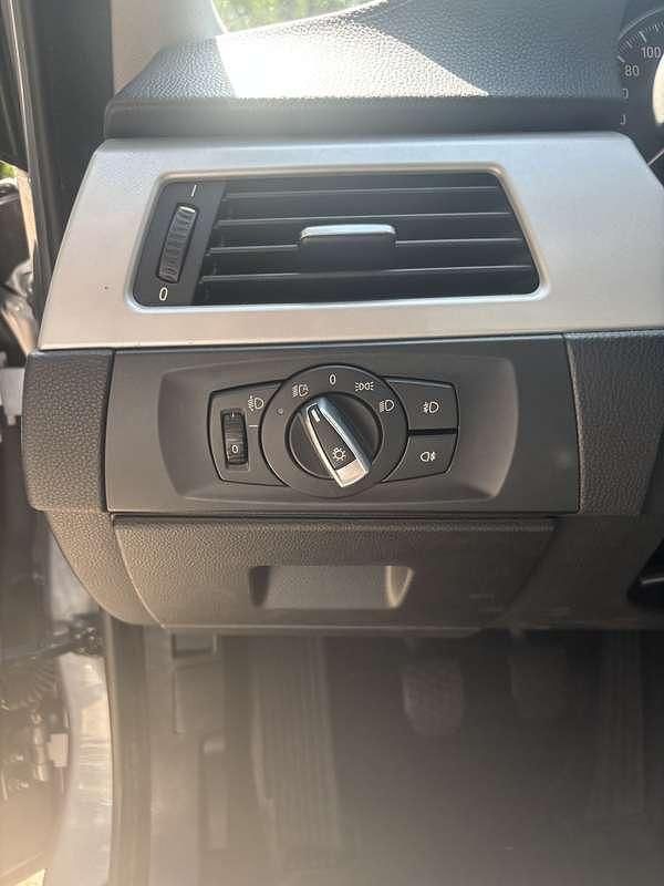 Grijs Gebruikt 2010 BMW 316 Sedan | € 7.500 (Goede deal) - Afbeelding 1/4