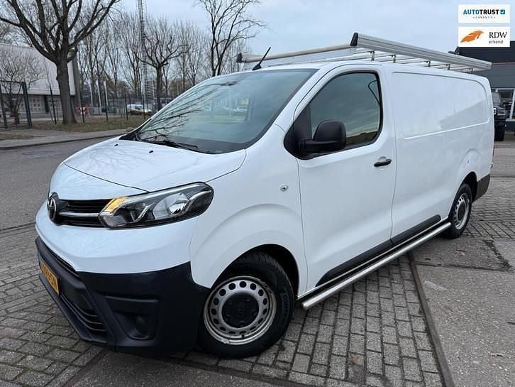 Wit Occasion 2018 Toyota Proace MPV | € 11.250 (Super prijs) - Afbeelding 1/4