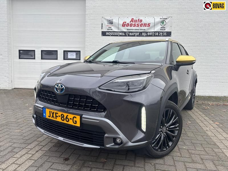 Grijs Occasion 2026 Toyota Yaris Cross SUV | € 24.995 (Super prijs) - Afbeelding 1/4