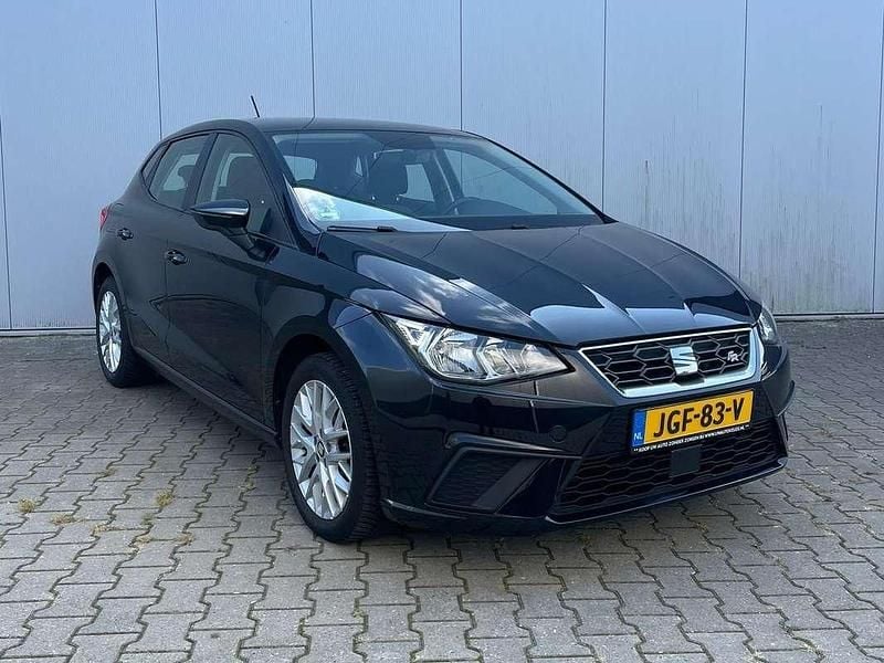 Zwart Gebruikt 2017 Seat Ibiza FR Hatchback | € 10.950 (Super prijs) - Afbeelding 1/4