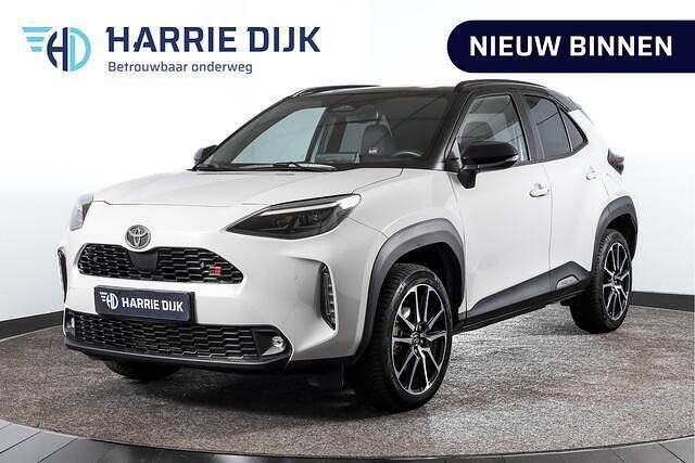 Grijs Gebruikt 2024 Toyota Yaris Cross Sport SUV | € 34.995 (Duur) - Afbeelding 1/4