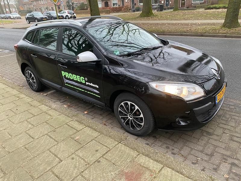 Zwart (metallic) Occasion 2011 Renault Mégane GrandTour Expression Stationwagen | € 1.600 (Super prijs) - Afbeelding 1/4