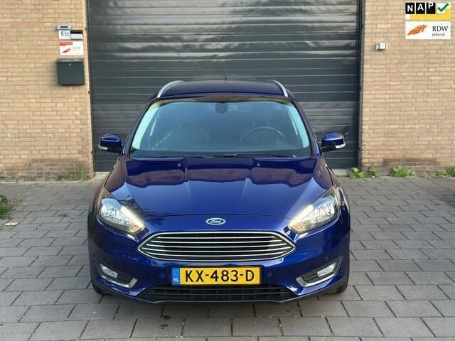 Blauw Gebruikt 2016 Ford Focus Titanium Stationwagen | € 6.950 (Goede deal) - Afbeelding 1/4