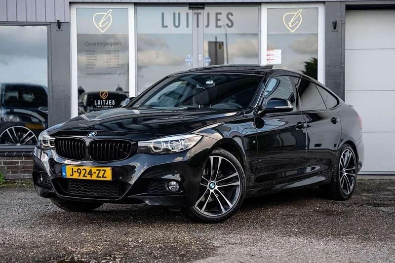 Zwart Gebruikt 2020 BMW 320 Gran Turismo M Sport Hatchback | € 27.900 (Eerlijke prijs) - Afbeelding 1/4