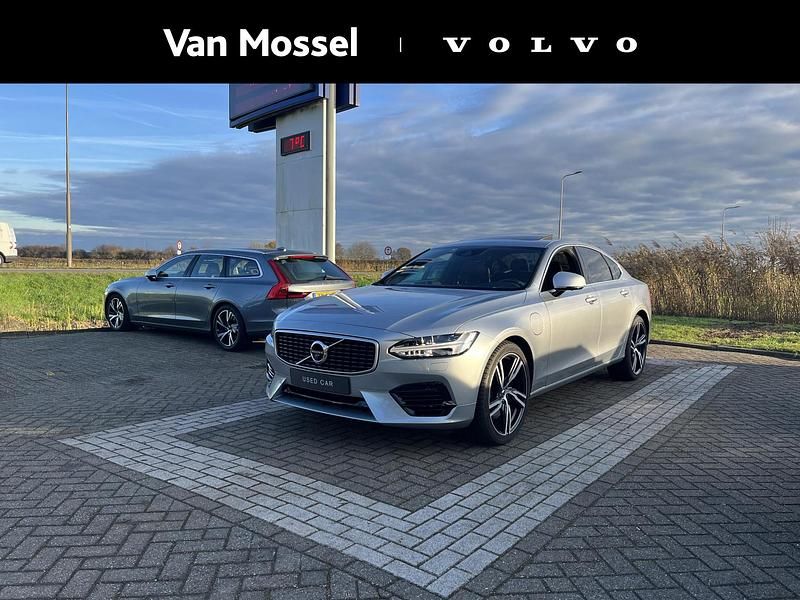 Grijs Gebruikt 2019 Volvo S90 R-Design Sedan | € 29.940 - Afbeelding 1/4
