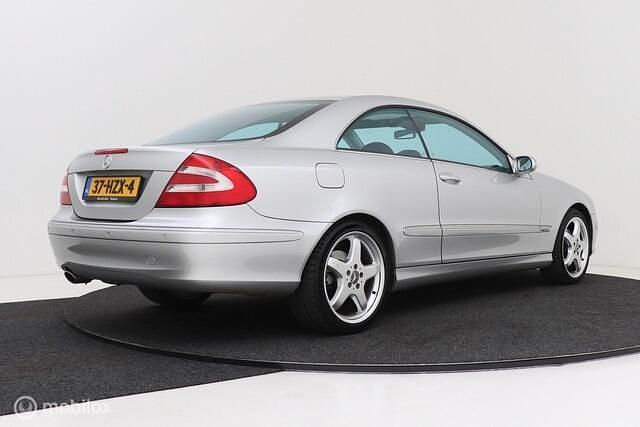 Grijs Occasion 2004 Mercedes CLK240 Avantgarde Coupé | € 7.998 (Eerlijke prijs) - Afbeelding 1/4
