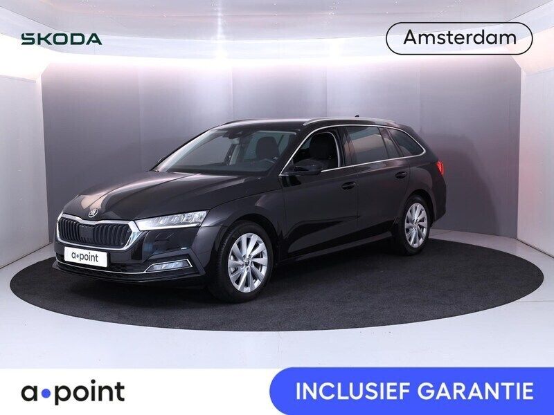 Zwart Gebruikt 2024 Skoda Octavia Ambition Stationwagen | € 31.349 (Iets duurder) - Afbeelding 1/3