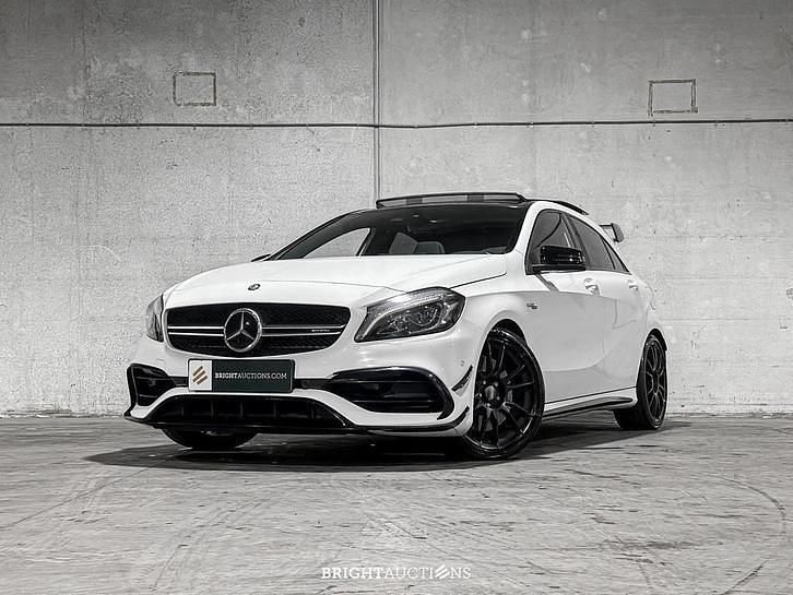Wit Gebruikt 2015 Mercedes A45 AMG AMG Hatchback | € 14.699 - Afbeelding 1/4