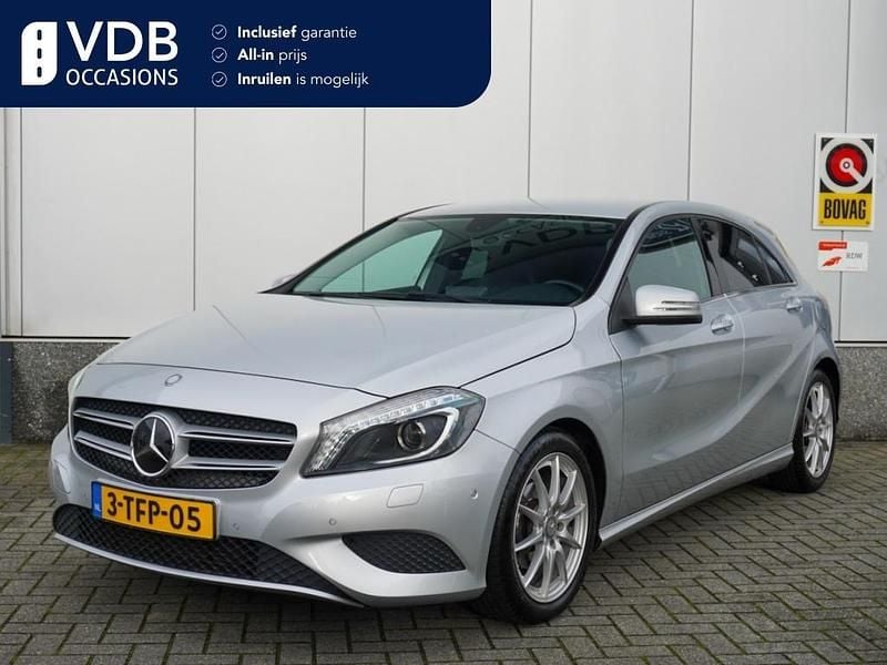 Grijs Gebruikt 2014 Mercedes A180 Hatchback | € 10.480 (Goede deal) - Afbeelding 1/4