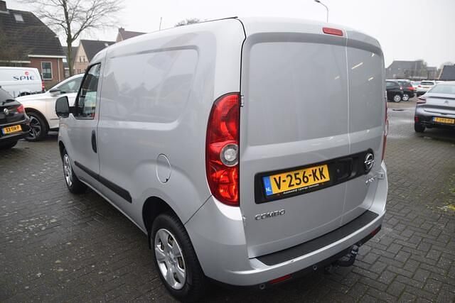 Occasion Opel Combo Sport 97 PK (71 kW) 2017 Zilver Van