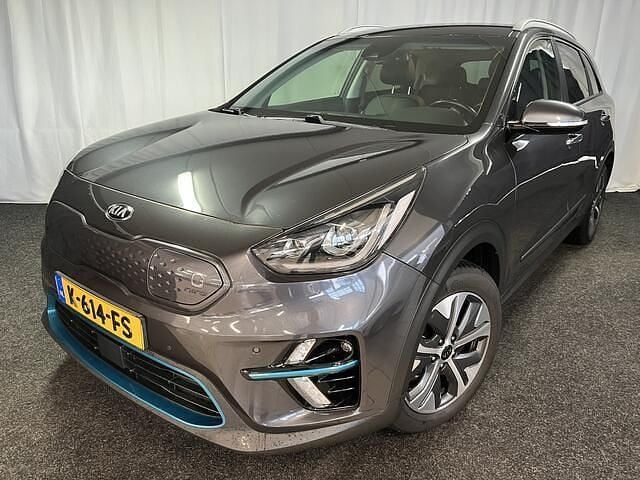 Grijs Occasion 2020 Kia e-Niro SUV | € 18.375 (Super prijs) - Afbeelding 1/4