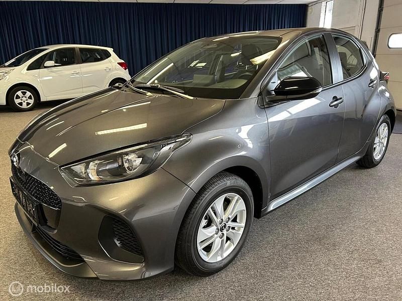 Occasion Toyota Yaris Hybrid Active 2025 Grijs (metallic) Hatchback