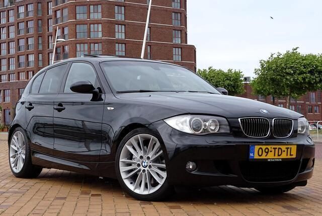 Zwart, metallic lak Gebruikt 2006 BMW 130 M Sport Hatchback | € 15.950 (Super prijs) - Afbeelding 1/4