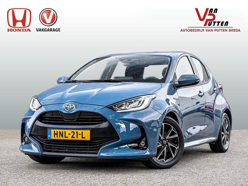 Blauw Gebruikt 2021 Toyota Yaris Hybrid Business Edition Hatchback | € 19.950 (Eerlijke prijs) - Afbeelding 1/4