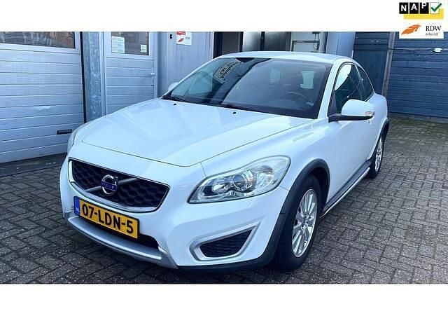 Wit (metallic) Occasion 2010 Volvo C30 Kinetic Hatchback | € 3.595 (Super prijs) - Afbeelding 1/4