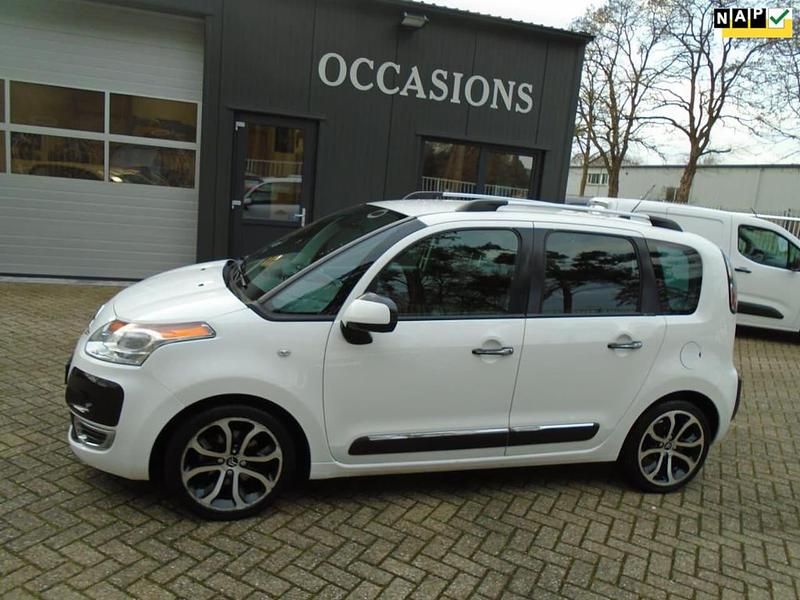 Wit Occasion 2011 Citroën C3 Picasso Exclusive MPV | € 3.995 - Afbeelding 1/4