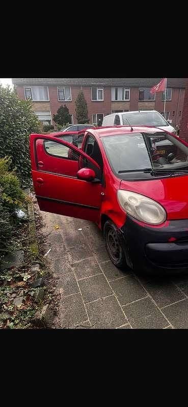 Occasion Citroën C1 68 PK (50 kW) 2006 Rood Hatchback
