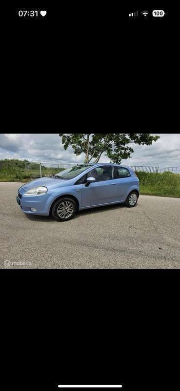 Blauw Gebruikt 2006 Fiat Punto Hatchback | € 875 (Eerlijke prijs) - Afbeelding 1/4