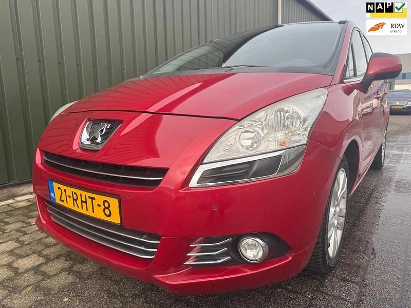 Rood Gebruikt 2011 Peugeot 5008 MPV | € 2.499 (Goede deal) - Afbeelding 1/4