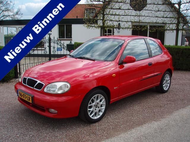 Rood Gebruikt 2000 Chevrolet Lanos Hatchback | € 2.950 - Afbeelding 1/4