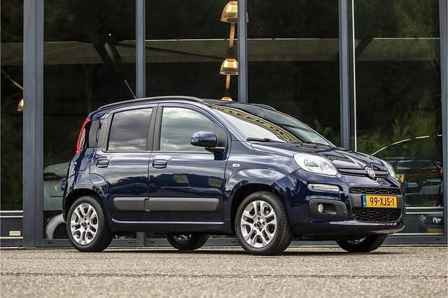 Blauw Gebruikt 2012 Fiat Panda Lounge Hatchback | € 7.950 (Eerlijke prijs) - Afbeelding 1/4