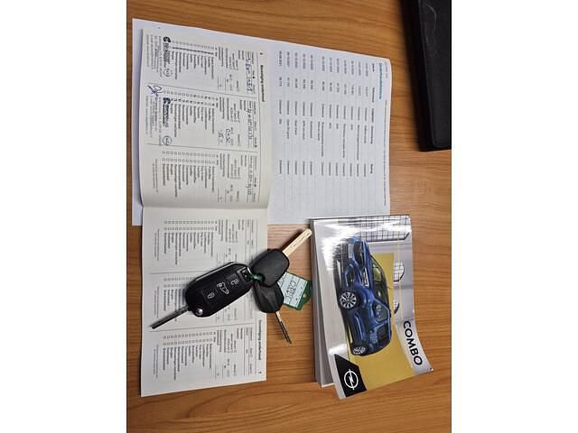 Occasion Opel Combo 102 PK (75 kW) 2019 Wit Van