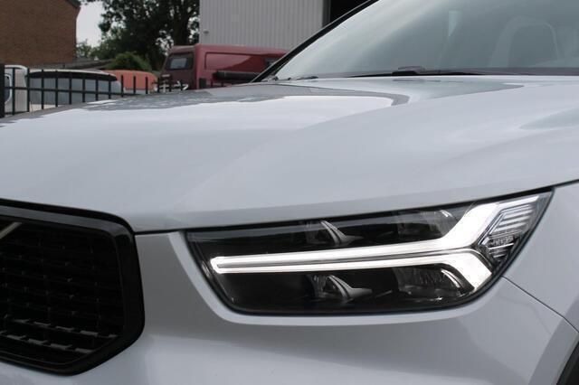 Occasion Volvo XC40 R-Design 212 PK (155 kW) 2022 Zilver SUV