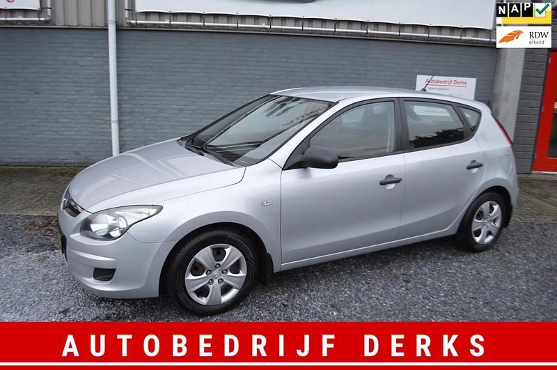 Grijs Gebruikt 2010 Hyundai i30 Active Hatchback | € 3.450 (Eerlijke prijs) - Afbeelding 1/4