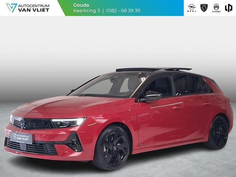 Rood Gebruikt 2024 Opel Astra Hatchback | € 33.099 (Eerlijke prijs) - Afbeelding 1/4