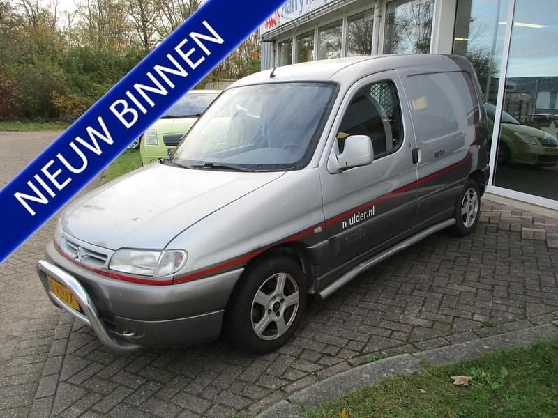 Zilver (metallic) Gebruikt 2001 Citroën Berlingo MPV | € 793 (Super prijs) - Afbeelding 1/4