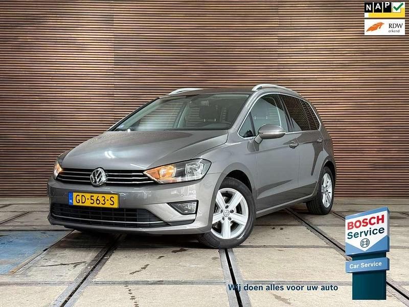 Grijs Gebruikt 2015 VW Golf Sportsvan Highline MPV | € 11.390 (Goede deal) - Afbeelding 1/4