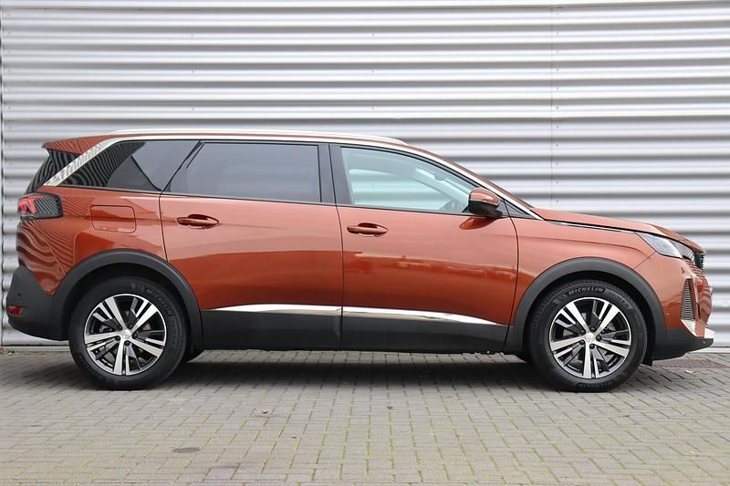 Occasion Peugeot 5008 Allure 131 PK (96 kW) 2021 Bruin SUV