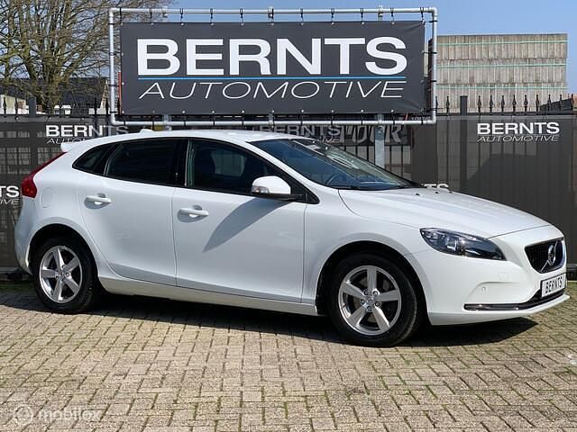 Occasion Volvo V40 152 PK (111 kW) 2016 Wit Hatchback