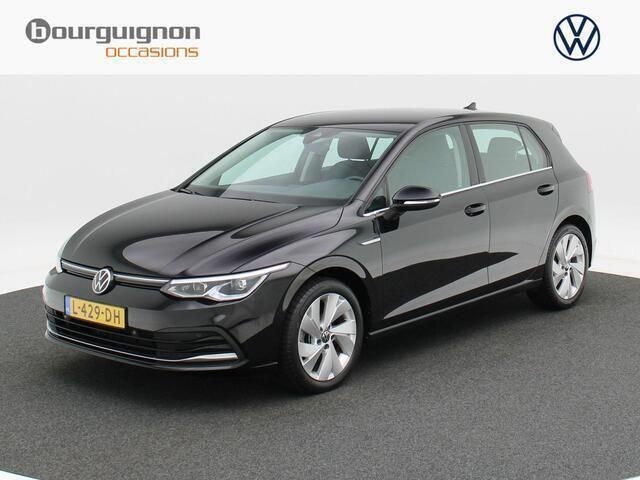Zwart Gebruikt 2021 VW Golf VIII Style Hatchback | € 22.850 (Goede deal) - Afbeelding 1/4