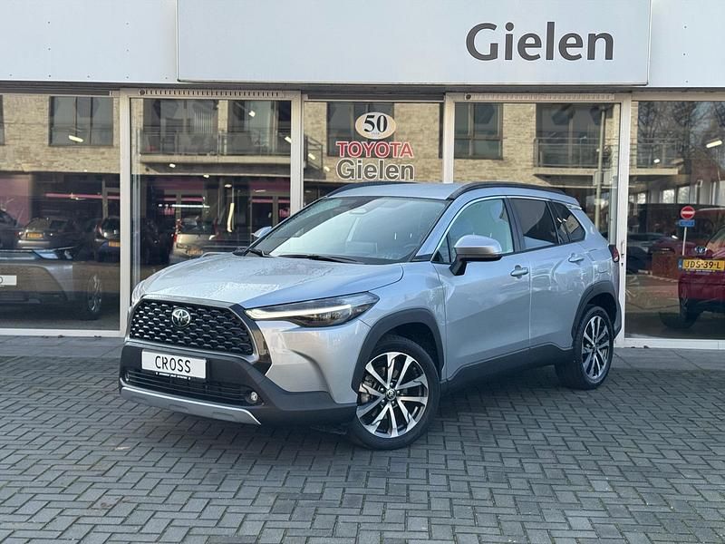 Grijs Occasion 2025 Toyota Corolla Cross Style SUV | € 36.400 (Eerlijke prijs) - Afbeelding 1/3