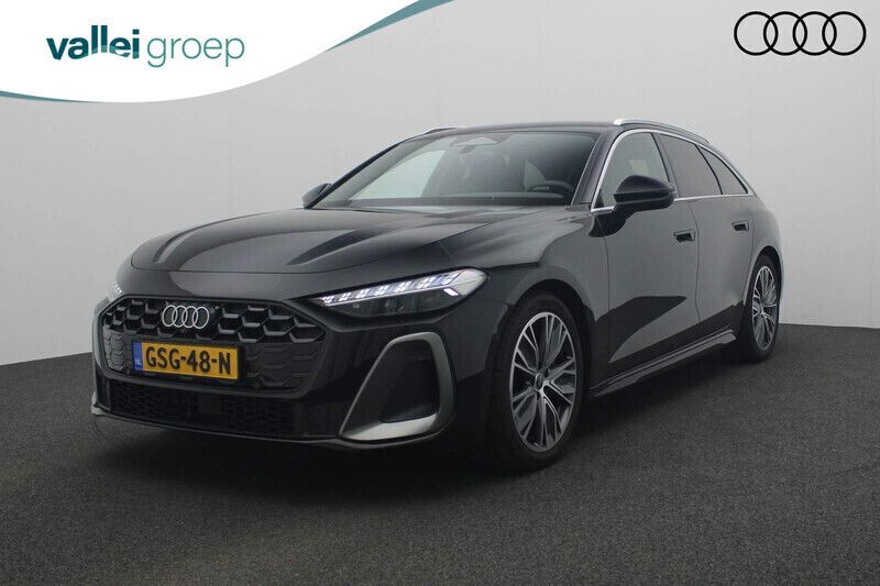 Zwart, metallic lak Gebruikt 2024 Audi A5 S-Line Coupé | € 59.750 - Afbeelding 1/4