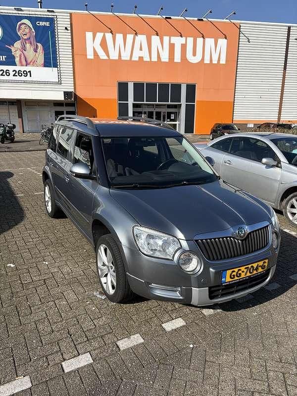 Grijs Gebruikt 2012 Skoda Yeti Ambition SUV | € 7.000 (Eerlijke prijs) - Afbeelding 1/4