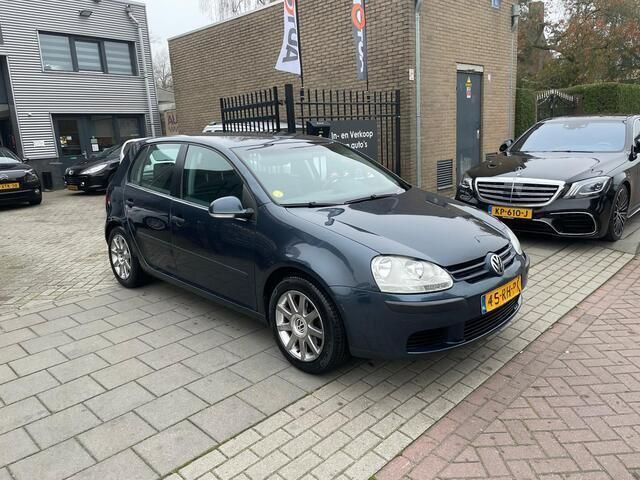 Occasion VW Golf IV 116 PK (85 kW) 2005 Blauw, metallic lak Hatchback
