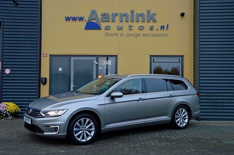 Zilver Gebruikt 2016 VW Passat GTE Stationwagen | € 15.999 (Eerlijke prijs) - Afbeelding 1/4