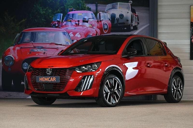Rood Nieuw 2024 Peugeot 208 GT Hatchback | € 24.300 (Super prijs) - Afbeelding 1/4