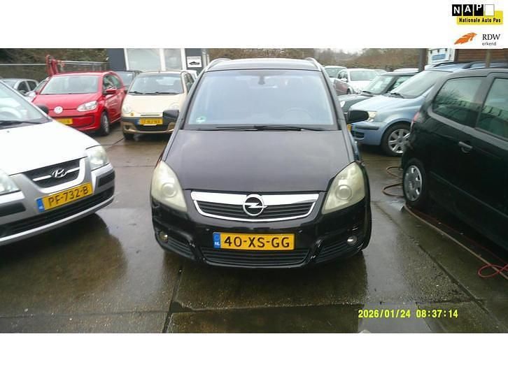 Zwart Occasion 2007 Opel Zafira Executive MPV | € 1.450 (Super prijs) - Afbeelding 1/4