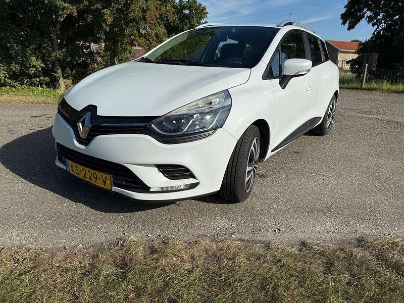 Wit Gebruikt 2016 Renault Clio GrandTour Zen Stationwagen | € 7.000 (Goede deal) - Afbeelding 1/4