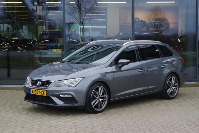 Grijs Gebruikt 2018 Seat Leon ST Business Stationwagen | € 16.400 (Eerlijke prijs) - Afbeelding 1/4