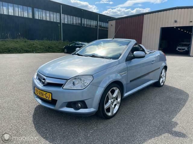 Blauw Occasion 2005 Opel Tigra Sport Cabriolet | € 3.950 - Afbeelding 1/4