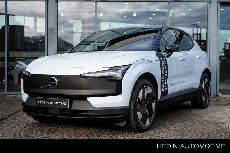 Blauw Nieuw 2025 Volvo EX30 Plus SUV | € 41.709 - Afbeelding 1/4