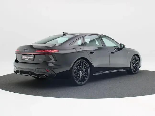 Zwart (metallic) Nieuw 2025 Audi A6 Proline Sedan | € 79.850 (Eerlijke prijs) - Afbeelding 1/3