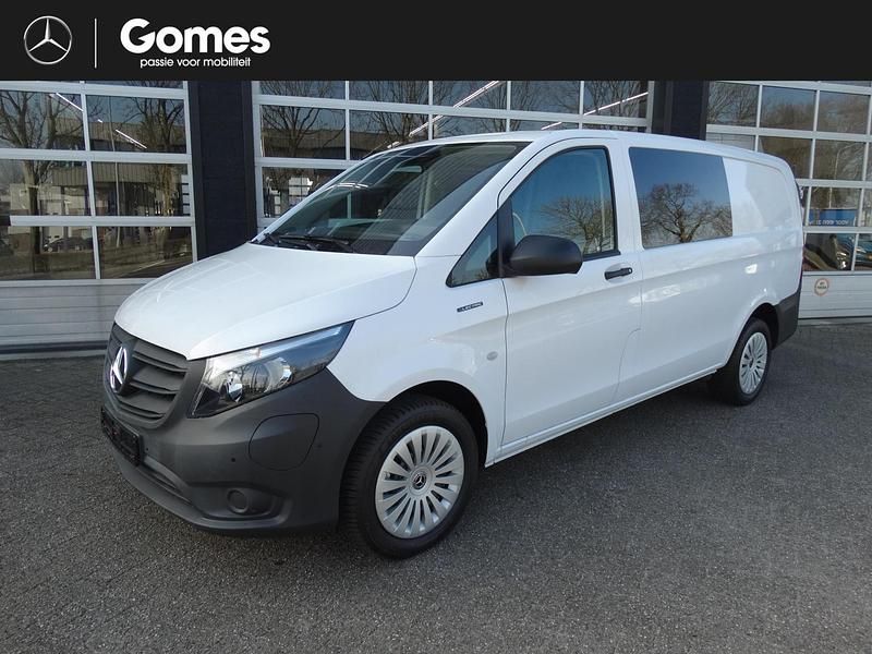 Wit Nieuw 2025 Mercedes e-Vito MPV | € 42.000 - Afbeelding 1/4