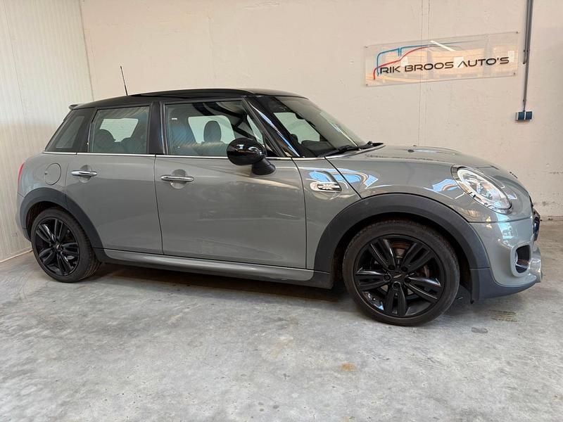 Occasion Mini Cooper Business 136 PK (100 kW) 2017 Grijs (metallic) Hatchback