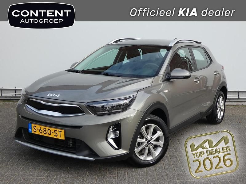 Groen Occasion 2023 Kia Stonic SUV | € 20.940 (Eerlijke prijs) - Afbeelding 1/4