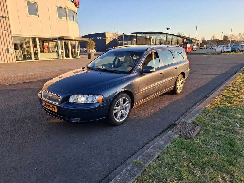 Blauw Gebruikt 2008 Volvo V70 Stationwagen | € 3.050 (Duur) - Afbeelding 1/4